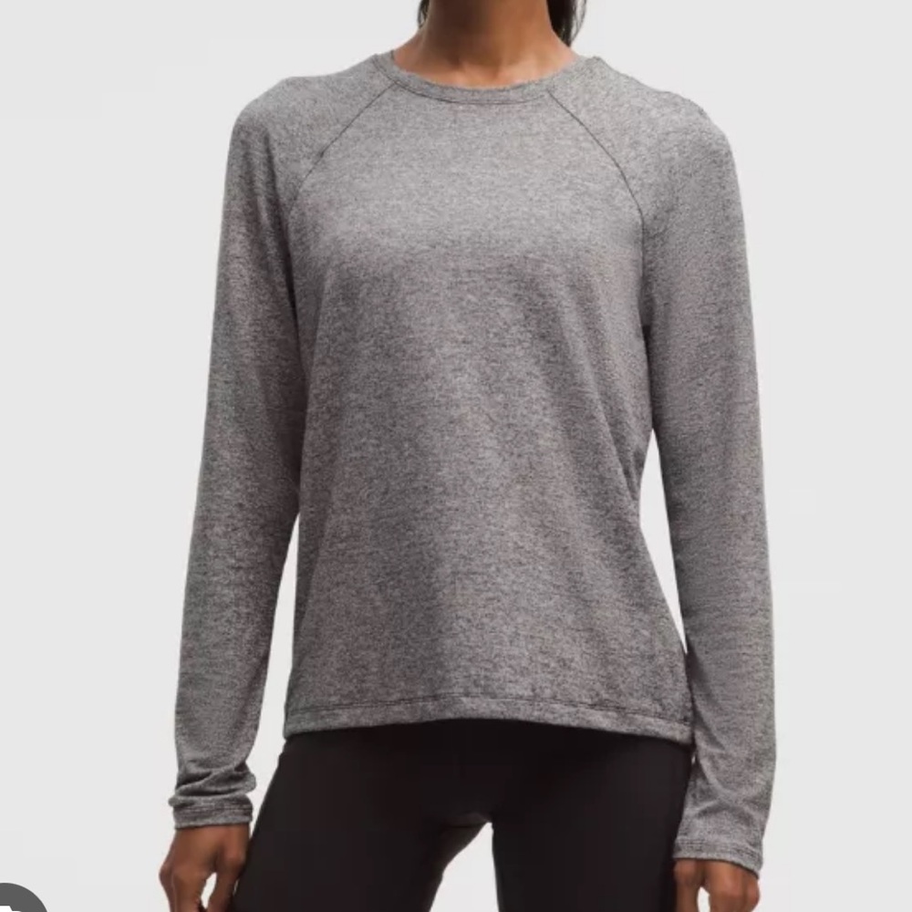 EUC lululemon license to train classic fit long sleeve